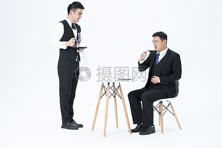 光影與杯盞的邂逅 專業攝影如何為品酒服務增色